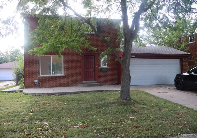Photo 2 of Single family home for sale at 29275 Roan Dr, Warren, MI 48093 | MLS# 20261066440 | Listing updated on 2026-09-04