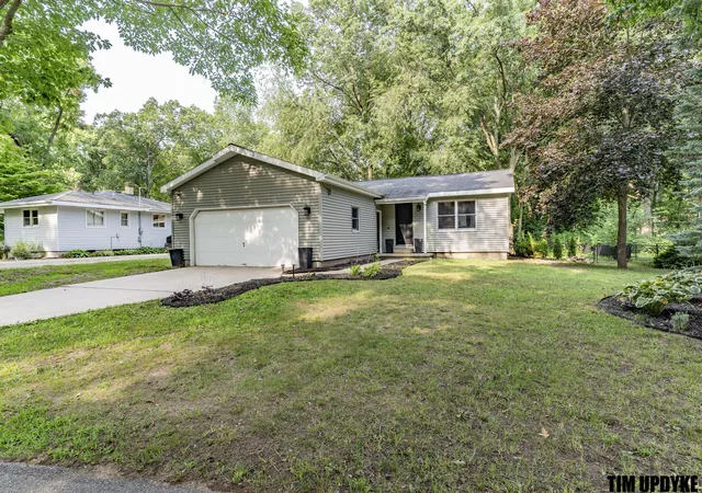 2nd image of 16661 152nd Ave, Spring Lake, MI 49456 | MLS# 71026043811