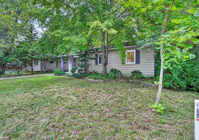 4th image of 312 Fairfield Ave, Holly, MI 48442 | MLS# 5050219134