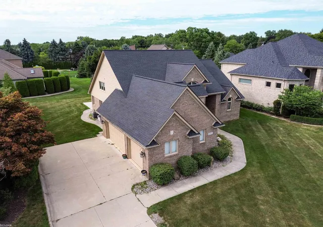 Photo 3 of Single family home for sale at 49571 Compass Point Dr, Chesterfield, MI 48047 | MLS# 58050219135 | Listing updated on 2026-09-01