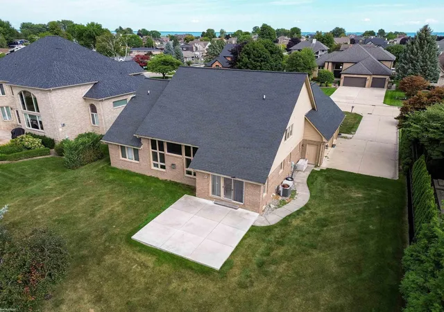 Photo 4 of Single family home for sale at 49571 Compass Point Dr, Chesterfield, MI 48047 | MLS# 58050219135 | Listing updated on 2026-09-01