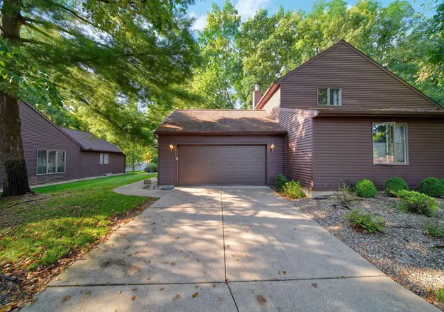 2nd image of 1852 Wedgefield, Jackson, MI 49201 | MLS# 55026043816
