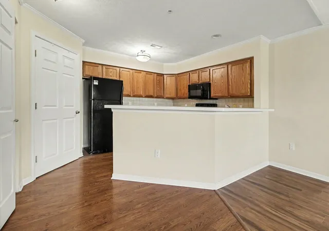 Photo 4 of Condo for sale at 1579 Oakfield Dr, Ann Arbor, MI 48108 | MLS# 81026043812 | Listing updated on 2026-08-22