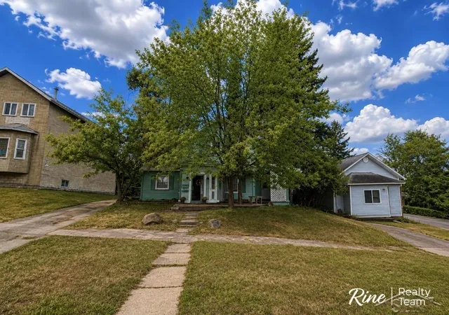 1st image of 309 E Ludington St, Iron Mountain, MI 49801 | MLS# 61050219138