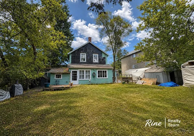 3rd image of 309 E Ludington St, Iron Mountain, MI 49801 | MLS# 61050219138