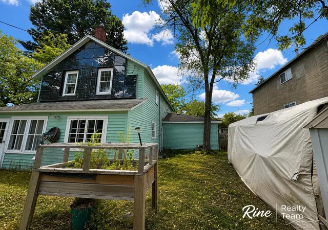 4th image of 309 E Ludington St, Iron Mountain, MI 49801 | MLS# 61050219138