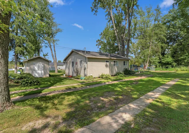 Photo 4 of Single family home for sale at 5343 Beverly Dr, Reading, MI 49274 | MLS# 53026043819 | Listing updated on 2026-09-04