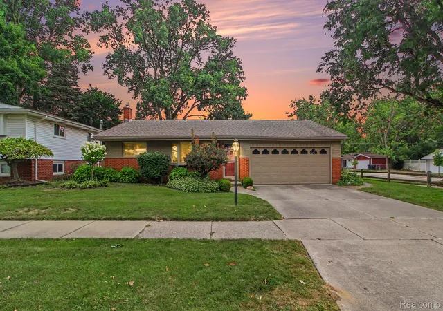Photo 1 of Sale Pending at 14712 Park St, Livonia City Wayne, MI 48154 | MLS# 20261066454 | Listing updated on 2026-09-18