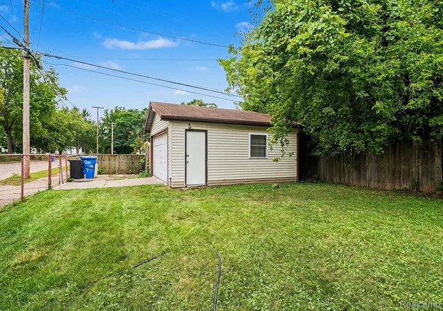 Photo 3 of Single family home for sale at 14096 Hendricks Ave, Warren, MI 48089 | MLS# 20261066455 | Listing updated on 2026-09-06