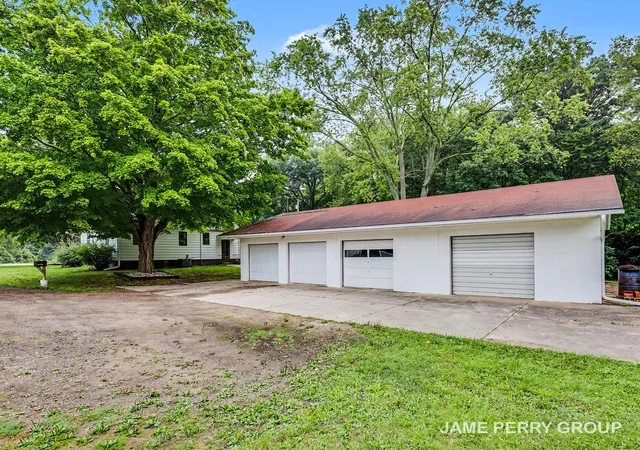 25th image of 3505 S Sheridan Rd, Sheridan, MI 48884 | MLS# 65026043824