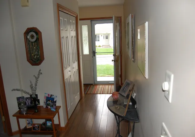 Listing Photo 3 - Condo for sale in building located at 17041 Grandview Dr, Spring Lake, MI 49456