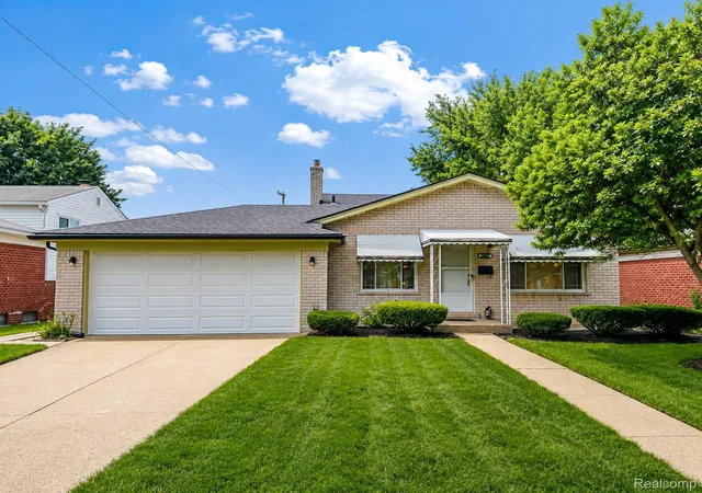 Photo 1 of Sale Pending at 32812 Columbus Dr, Warren, MI 48088 | MLS# 20261066471 | Listing updated on 2026-09-15