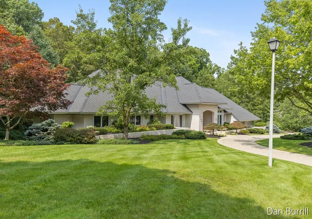 Photo 4 of Single family home for sale at 5999 Hillsborough Ct SW, Grandville, MI 49418 | MLS# 65026043837 | Listing updated on 2026-09-16