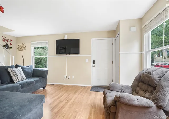 4th image of 385 Neptune Dr, Walled Lake, MI 48390 | MLS# 20261066482