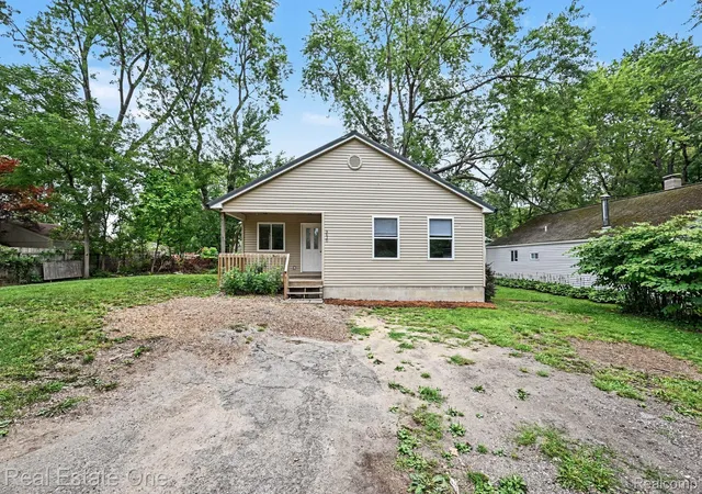 Photo 1 of Sale Pending at 3630 Highland Blvd, Highland, MI 48356 | MLS# 20261066483 | Listing updated on 2026-09-01