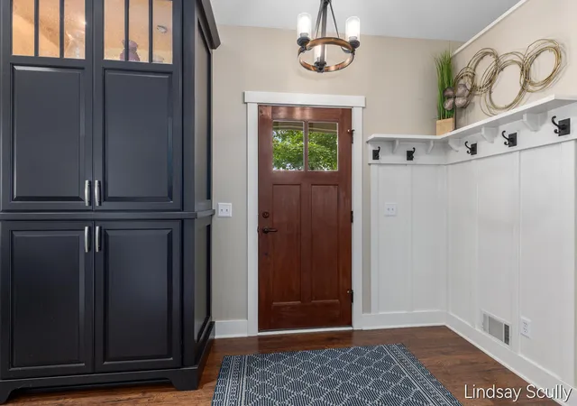Photo 3 of Single family home for sale at 7889 Meadowood Dr, Hudsonville, MI 49426 | MLS# 65026043846 | Listing updated on 2026-08-31