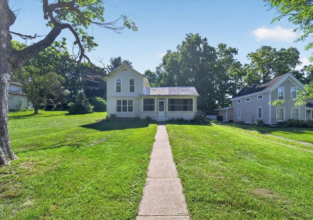 Photo 3 of Single family home for sale at 507 Furnace St, Manchester, MI 48158 | MLS# 81026043851 | Listing updated on 2026-09-09