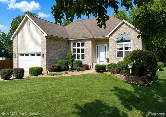 2nd image of 8263 Woodcreek Ct, Swartz Creek, MI 48473 | MLS# 20261066509