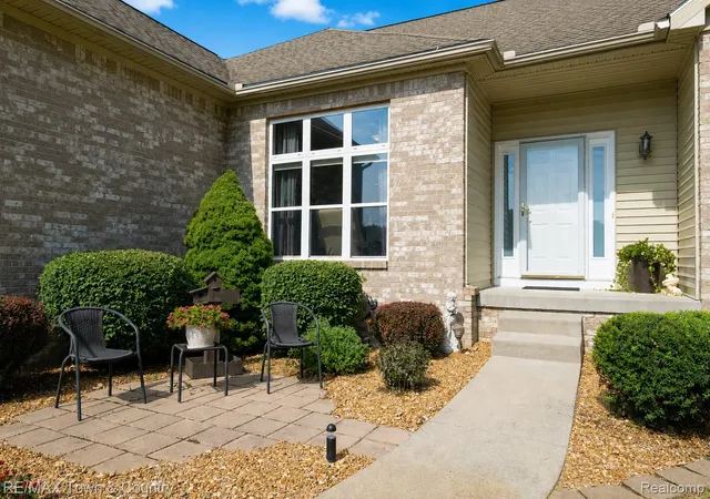 3rd image of 8263 Woodcreek Ct, Swartz Creek, MI 48473 | MLS# 20261066509