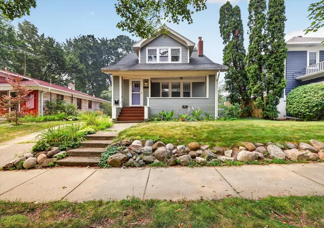 Photo 1 of Sale Pending at 321 Inkster Ave, Kalamazoo, MI 49001 | MLS# 64026043869 | Listing updated on 2026-09-08