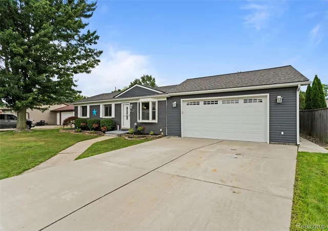 Photo 3 of Single family home for sale at 27311 Wyly St, Chesterfield Township Macomb, MI 48047 | MLS# 20261066516 | Listing updated on 2026-09-17
