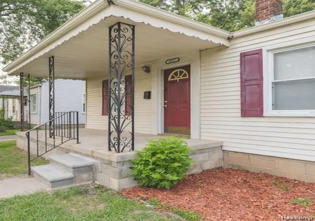 3rd image of 18557 Kenosha St, Harper Woods, MI 48225 | MLS# 20261066520