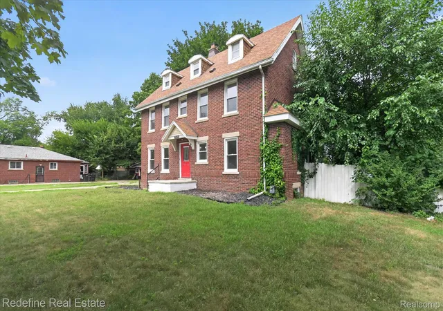 Photo 4 of Single family home for sale at 22608 Frisbee St, Detroit City Wayne, MI 48219 | MLS# 20261066519 | Listing updated on 2026-09-06