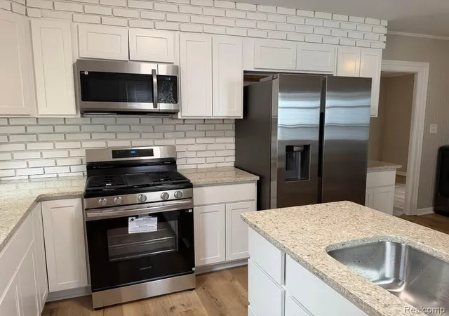 Photo 3 of Single family home for sale at 721 W 3rd Street, Monroe, MI 48161 | MLS# 20261066521 | Listing updated on 2026-09-16