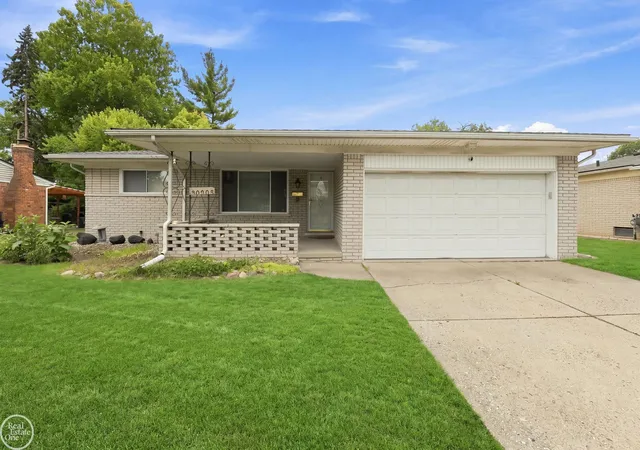 2nd image of 30909 Scrivo Dr, Warren, MI 48092 | MLS# 58050219167