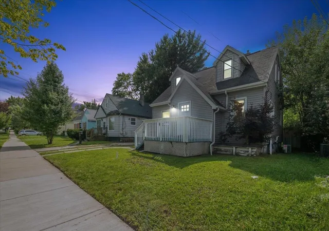 Photo 3 of Single family home for sale at 1319 Diamond Ave NE, Grand Rapids, MI 49505 | MLS# 65026043875 | Listing updated on 2026-09-02