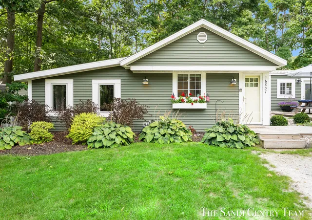 2nd image of 16837 Ferry St, Spring Lake, MI 49456 | MLS# 71026043878