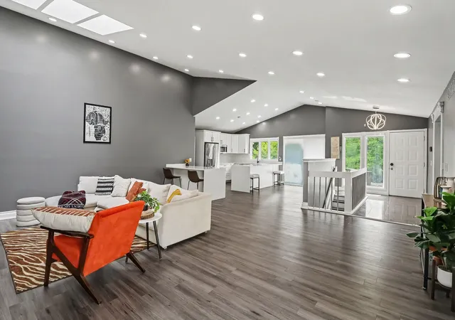 Photo 3 of Condo for sale at 5655 Hillcrest Cir E, West Bloomfield, MI 48322 | MLS# 81026043883 | Listing updated on 2026-08-20