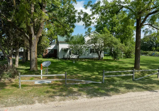 Photo 2 of Single family home for sale at 8070 Arkona Rd, Clinton, MI 49236 | MLS# 72026043897 | Listing updated on 2026-08-20