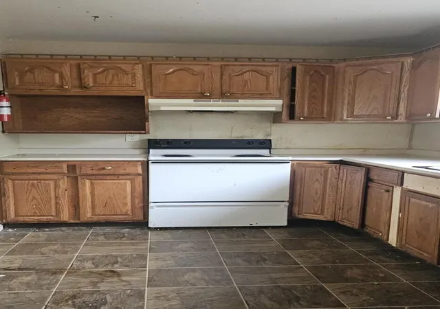 3rd image of 1327 Andrea St, Ypsilanti, MI 48198 | MLS# 81026043889
