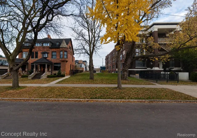 Photo 1 of Land for sale at 655 W Alexandrine St, Detroit, MI 48201 | MLS# 20261066544 | Listing updated on 2026-08-20