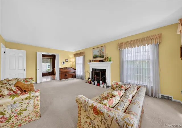 Photo 4 of Single family home for sale at 19209 Lauder St, Detroit, MI 48235 | MLS# 20261066557 | Listing updated on 2026-09-14
