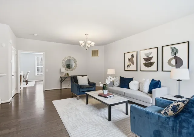 2nd image of 2768 Ashcombe Dr, Ann Arbor, MI 48105 | MLS# 81026043905