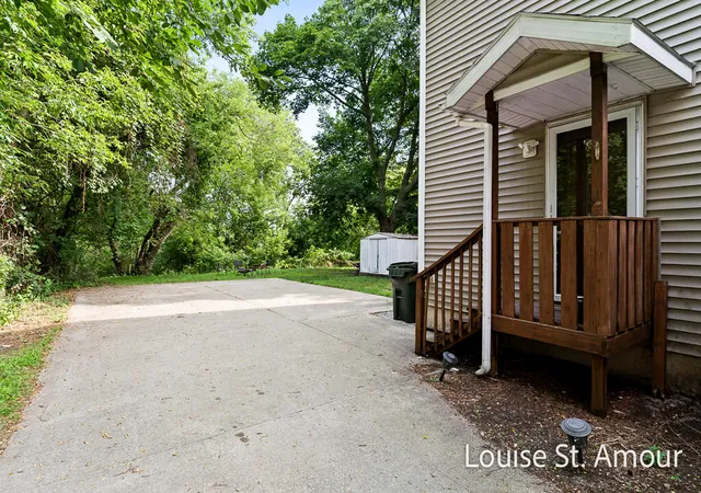 Photo 3 of Multi family home for sale at 756 Washington Ave #A & B, Muskegon, MI 49441 | MLS# 71026043907 | Listing updated on 2026-09-01