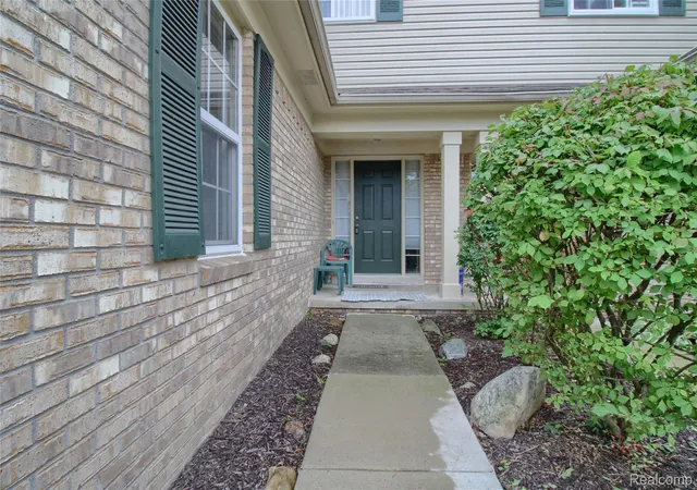 Photo 3 of Condo for sale at 25338 Petros Dr, Huron Charter Township Wayne, MI 48134 | MLS# 20261066566 | Listing updated on 2026-09-16