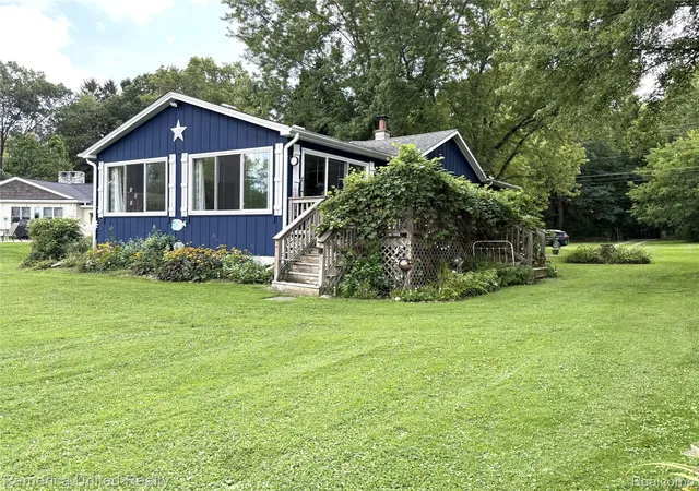 Photo 2 of Single family home for sale at 12035 Read Rd, Fenton, MI 48430 | MLS# 20261066568 | Listing updated on 2026-08-28