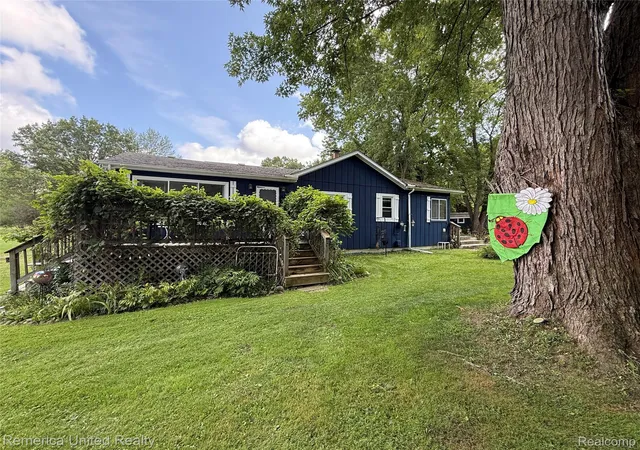 Photo 3 of Single family home for sale at 12035 Read Rd, Fenton, MI 48430 | MLS# 20261066568 | Listing updated on 2026-08-28