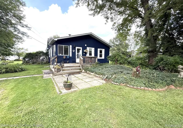 Photo 4 of Single family home for sale at 12035 Read Rd, Fenton, MI 48430 | MLS# 20261066568 | Listing updated on 2026-08-28