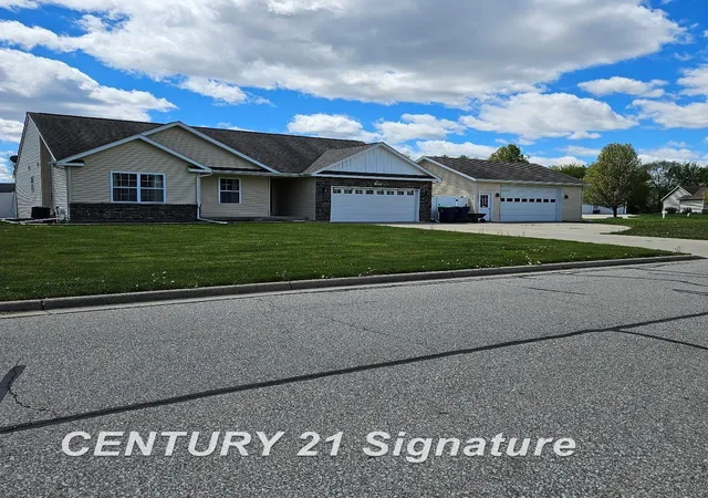 1st image of 3891 Mystic Trl, Saginaw, MI 48603 | MLS# 61050219182