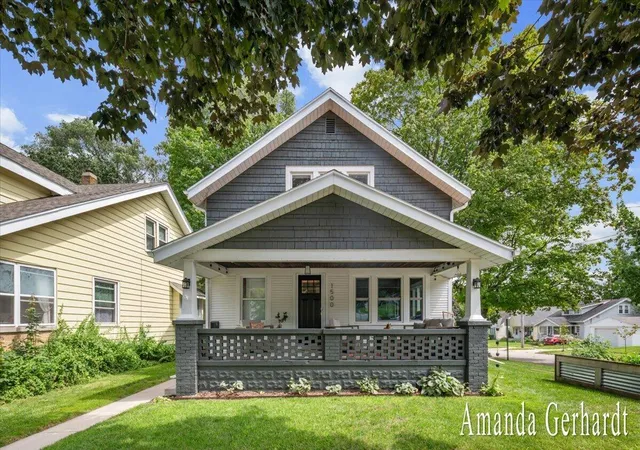 Single family home for sale at 1500 Powers Ave NW, Grand Rapids, MI 49504 | MLS# 65026043922