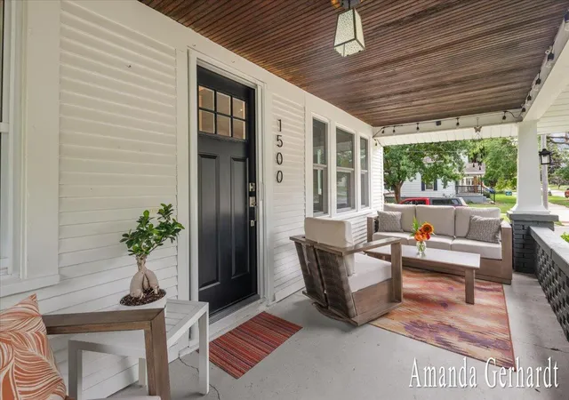 Photo 3 of Single family home for sale at 1500 Powers Ave NW, Grand Rapids, MI 49504 | MLS# 65026043922 | Listing updated on 2026-09-25