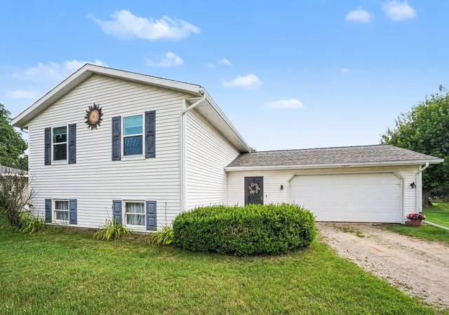 1st image of 2074 101st Ave, Otsego, MI 49078 | MLS# 66026043918