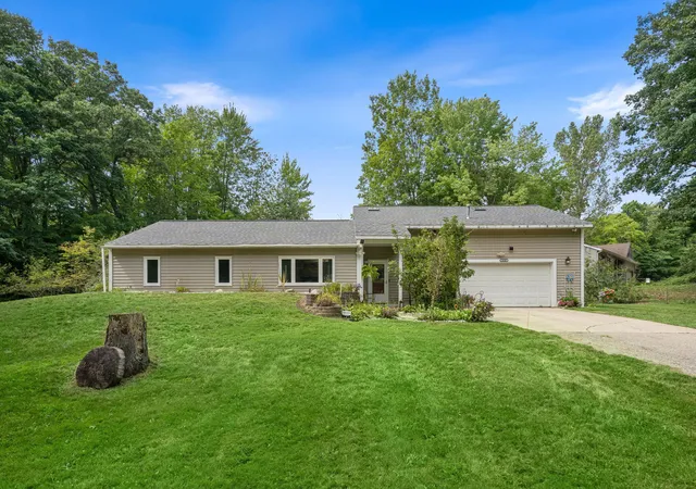 1st image of 18145 148th Ave, Spring Lake, MI 49456 | MLS# 65026043913