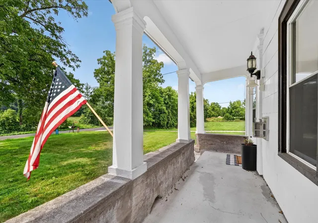4th image of 6816 Division Ave N, Comstock Park, MI 49321 | MLS# 65026043909