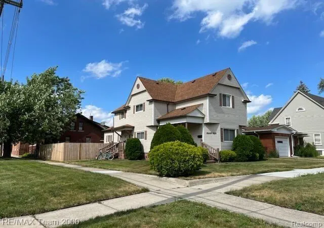 Photo 1 of Sale Pending at 464 Elm St, Wyandotte, MI 48192 | MLS# 81026043912 | Listing updated on 2026-08-23