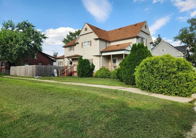 Listing Photo 5 - Condo for sale in building located at 464 Elm St, Wyandotte, MI 48192-5838